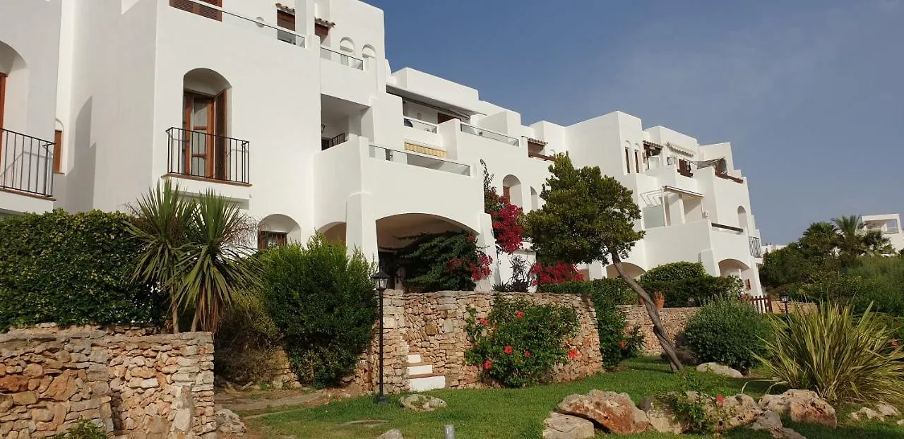 Marina Calador Harbourview: Seaside Oasis with Pool and Garden Apartment Cala d'Or