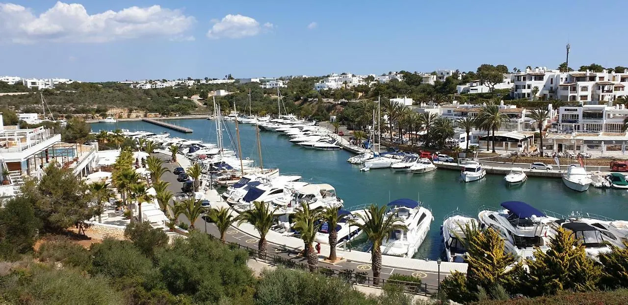 Marina Calador Harbourview: Seaside Oasis with Pool and Garden Apartment Cala d'Or